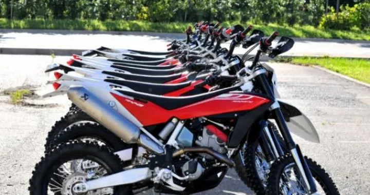 TEST Husqvarna 2011, l’enduro si rende facile