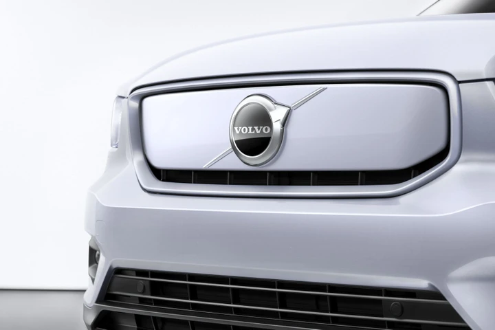 Volvo C40: in arrivo la variante SUV coupé della XC40