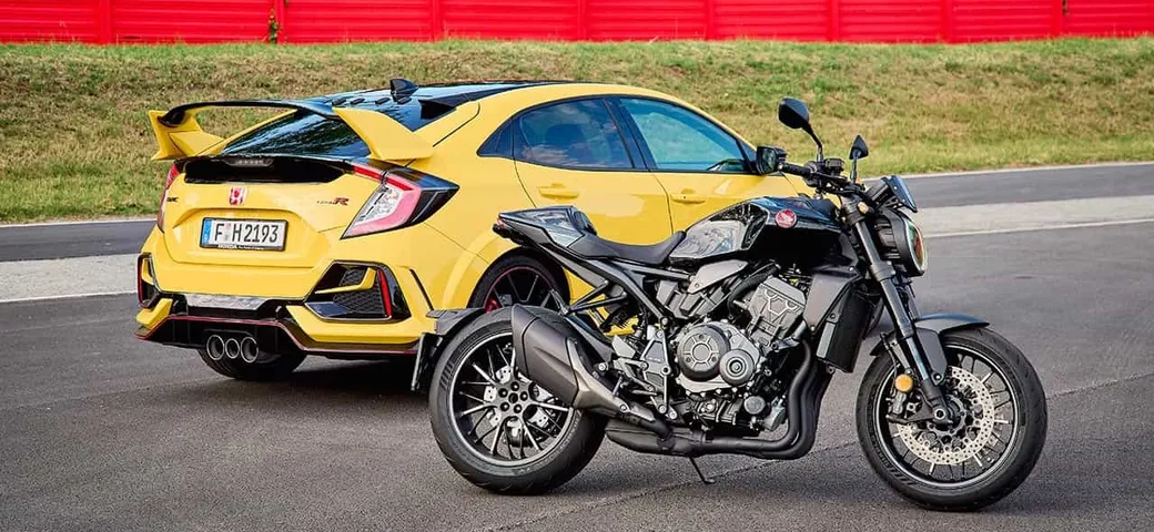 Sfida in casa Honda: CB1000R Black Edition Vs. Civic Type R Limited Edition (Video)