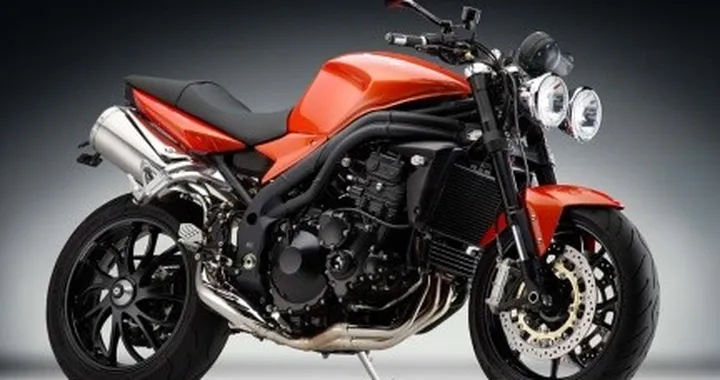 Anteprima: Kit Rizoma per Triumph Street Triple 2008