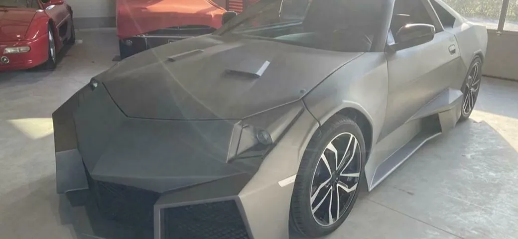 Toyota Supra del 1990 diventa una Lamborghini Reventon