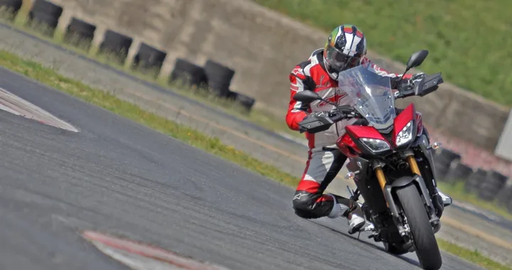 Mercato ottobre in calo (-2,4%): bene le moto (+7,3%), male scooter (-6,3%) e 50cc (-23,9%)