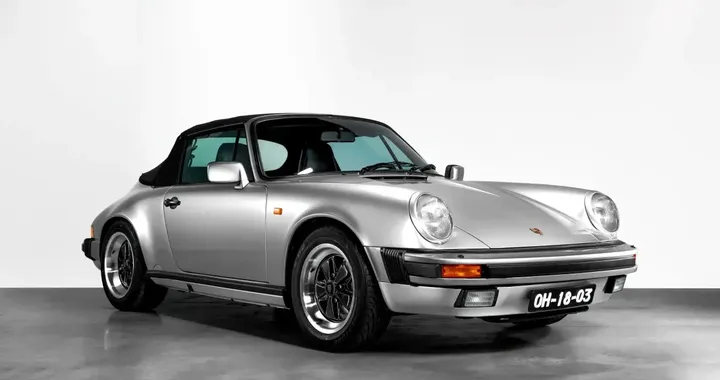 Venduta la Porsche 911 di Senna a 839.500 euro: il segreto è nel libretto