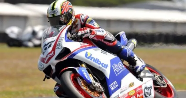 WSBK: I piloti del Team Althea Racing Checa e Byrne insidiamo gli "ufficiali" nei test di Phillip Island