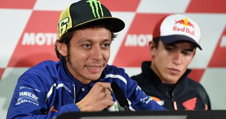 Valentino Rossi: "la mano mi fa malissimo, speriamo bene"