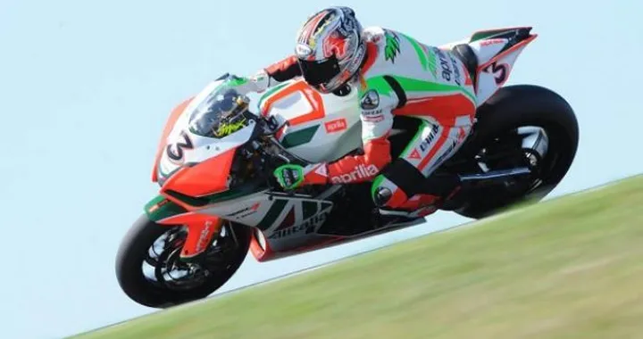 WSBK 2010: Max Biaggi numero uno a Portimao. Bene anche Haslam