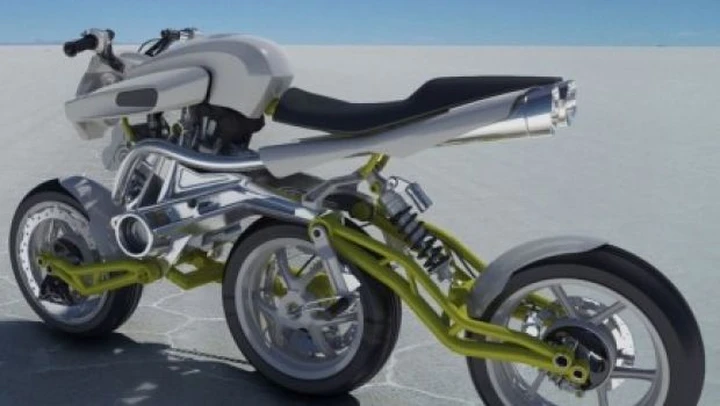 Moto Axial 3 Wheels: in-line Trike