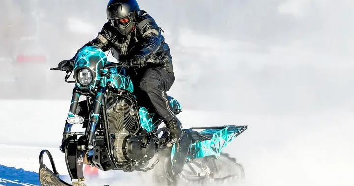 Harley-Davidson Sportster Roadster “Snow Drag” H-D Banská Bystrica, Slovacchia