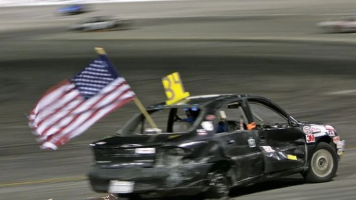 Skid Plate Race: la gara per auto senza ruote posteriori!