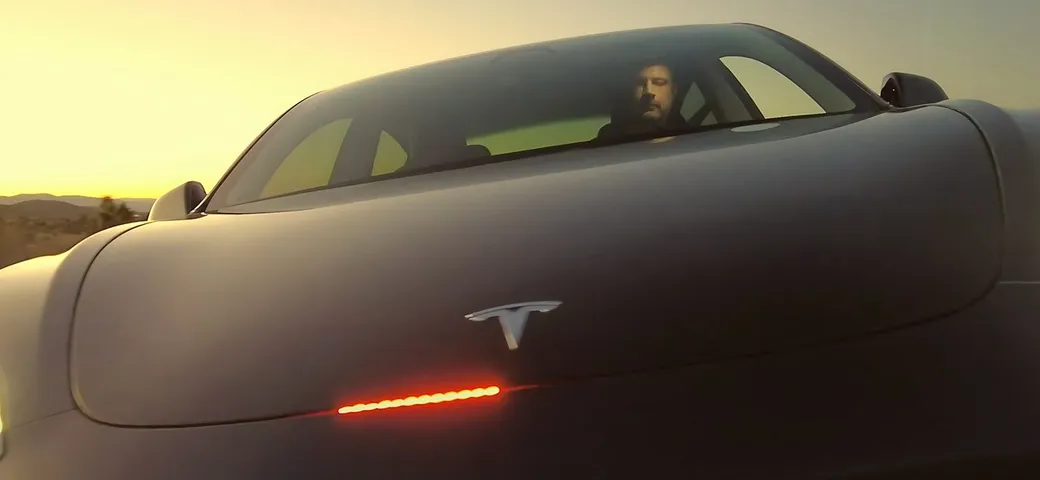 Una Tesla Model 3 diventa Kitt di Supercar