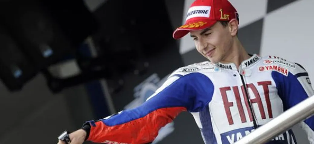 Jerez: trionfo e leadership mondiale per Jorge Lorenzo.  Battuto Pedrosa. Rossi in difesa. Anche le Ducati