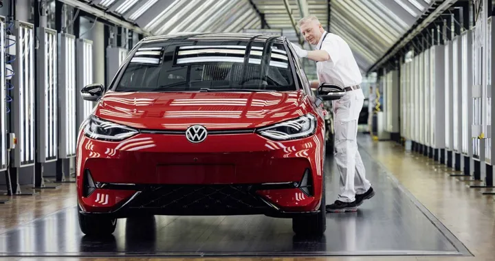 La straordinaria fabbrica a vetri chiude i battenti dopo 23 anni