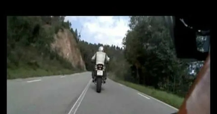 Un primo assaggio della KTM 990 SMT