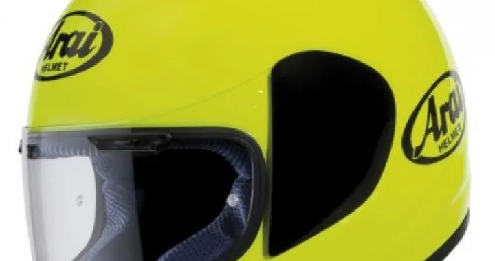 Da Arai, il nuovo casco Chaser Fluor