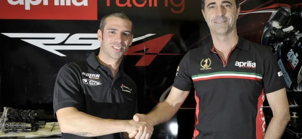 Melandri ufficializza il passaggio in Aprilia: 
