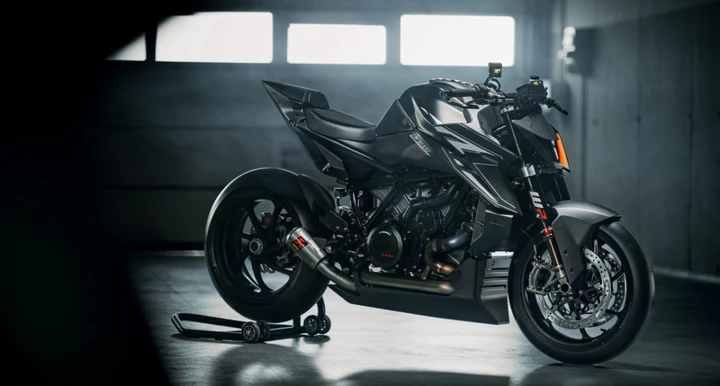 KTM 1390 Super Duke RR Track: 100 esemplari da pista pura