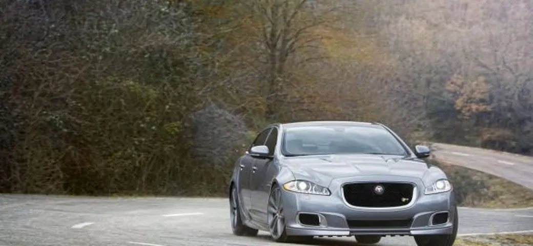 Jaguar XJR