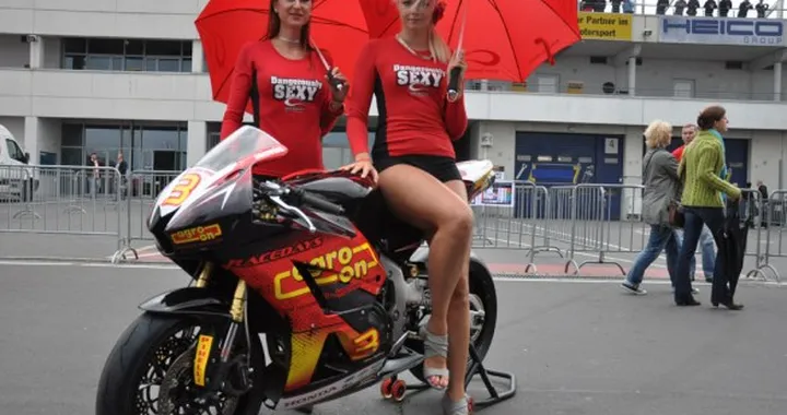 Superstock: Lewis e Smith con Racedays Honda