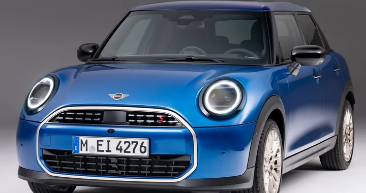 Mini Cooper 5 porte: evoluzione e design con più spazio