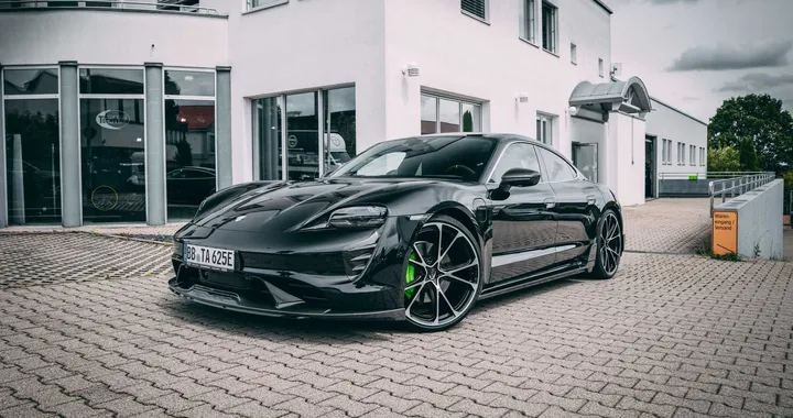 Porsche Taycan by Techart: cura al carbonio per la supercar elettrica