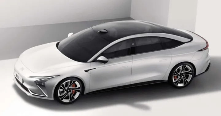 IM Motors L6: la berlina elettrica di lusso con 1.000 km di autonomia ha l'ok della Cina