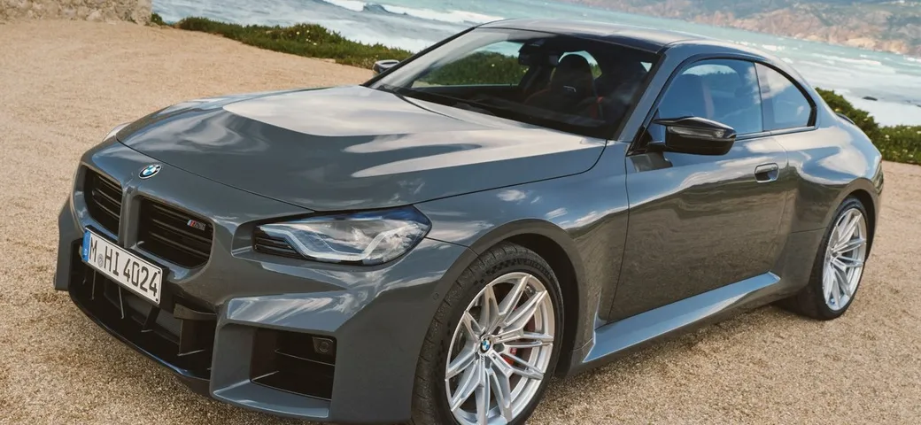Nuova BMW M2 2025: aggiornamenti di potenza e stile