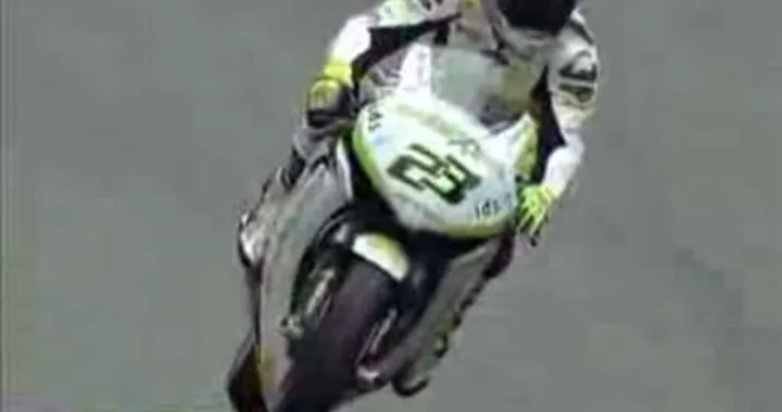 Superbike a Brands Hatch: gli Highlights di gara 2