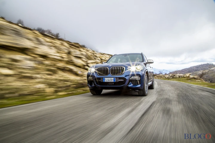 BMW X3 M40i: prova su strada