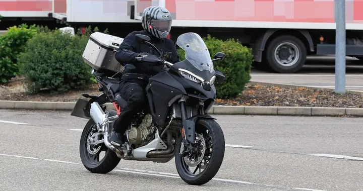 Ducati Multistrada V4, la coppia non basta mai: il motore cresce nella cilindrata