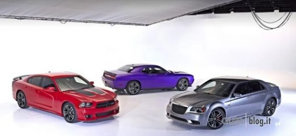Chrysler 300 SRT8 Core Edition, Dodge Challenger SRT8 Core Edition e Dodge Charger SRT8 Super Bee