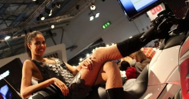 EICMA 2011: le Girls del Salone di Milano /parte 3