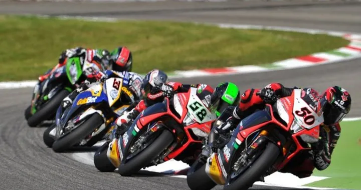 Pagelle SBK, Monza show: grazie, Melandri! E grazie Aprilia! Ducati, sveglia! (GALLERY)