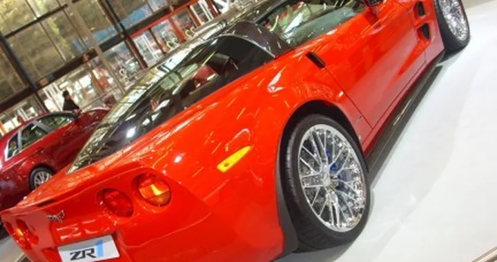 Kroymans fermerà l'importazione di Cadillac, Corvette e Hummer in Europa a partire dal 2009