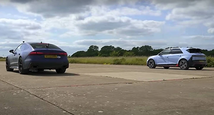 Audi RS7 Performance vs Hyundai IONIQ 5 N: drag race in video