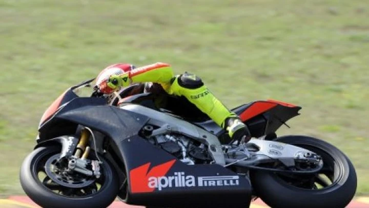 Simoncelli correrà con la RSV4, è ufficiale