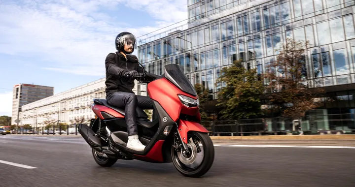 Yamaha svela NMax 125 e D'elight 2021: caratteristiche, foto, prezzi e disponibilità