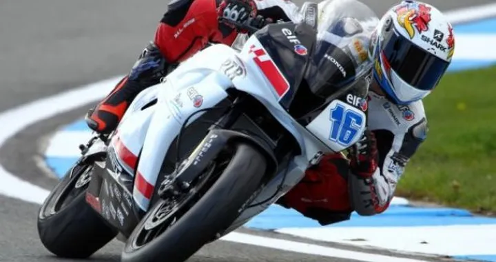 WSS, Silverstone: vince Jules Cluzel in volata su Lowes. Sufuoglu (5°) resta leader.