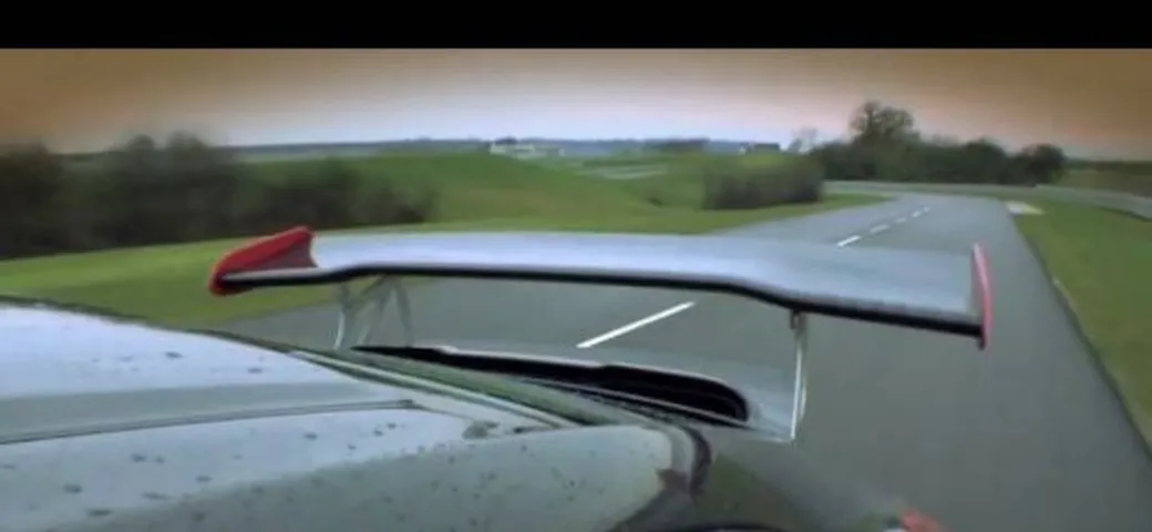 Porsche 911  GT3 RS: in un video 40 anni di storia