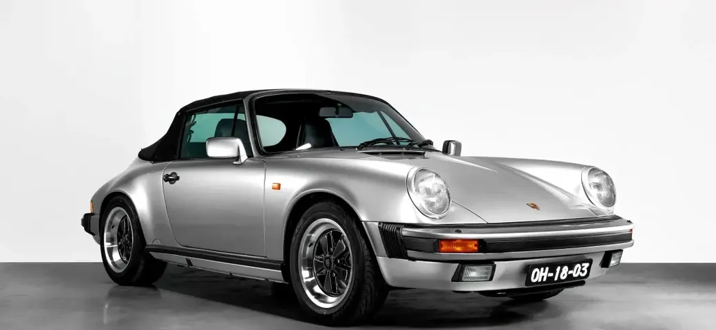 Venduta la Porsche 911 di Senna a 839.500 euro: il segreto è nel libretto