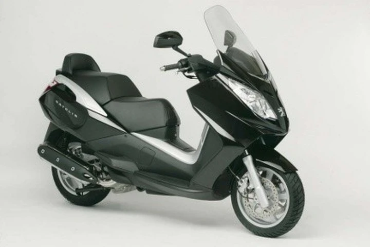 Nuovi Peugeot Satelis 400 e 500