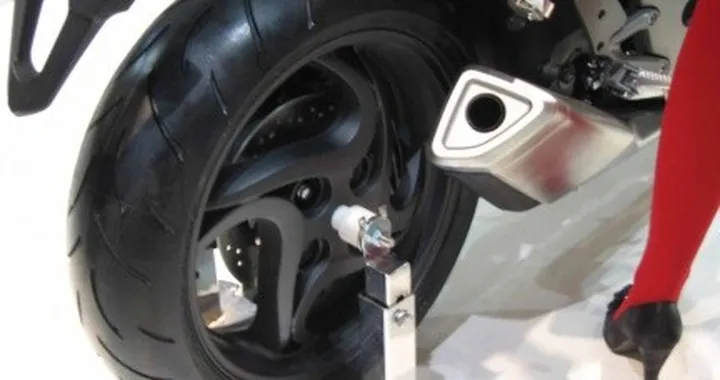 Eicma 2007: Honda CB1000R