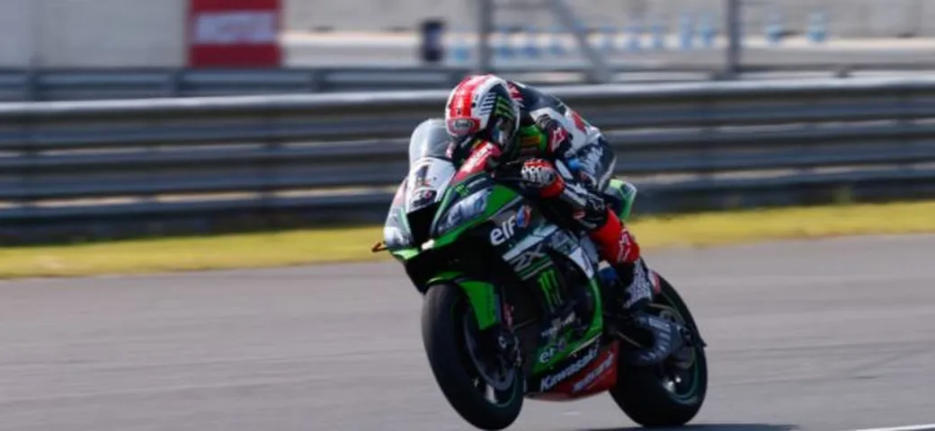 Sbk Assen, Rea “Re” d’Olanda! Davies, ko tecnico sul più bello. Melandri a podio