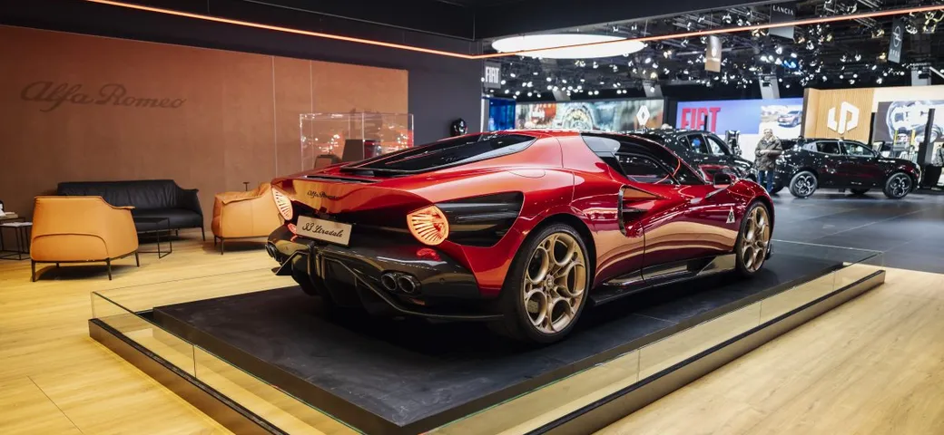 Alfa Romeo rivoluziona il futuro: design, sostenibilità e motorsport