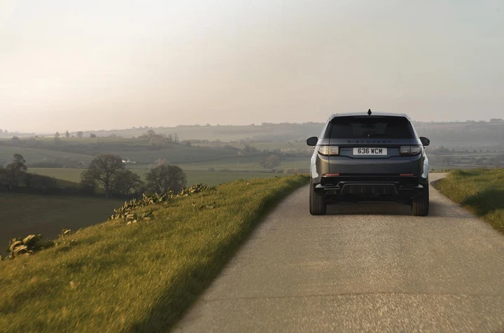 Land Rover Discovery Sport 2024