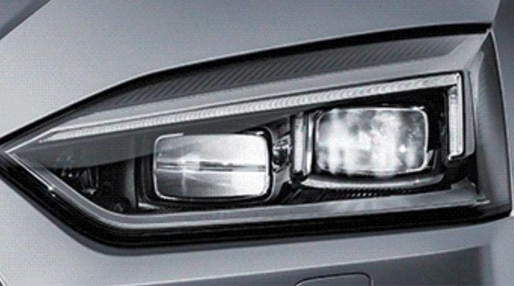 Nuova Audi A5: ecco i fari