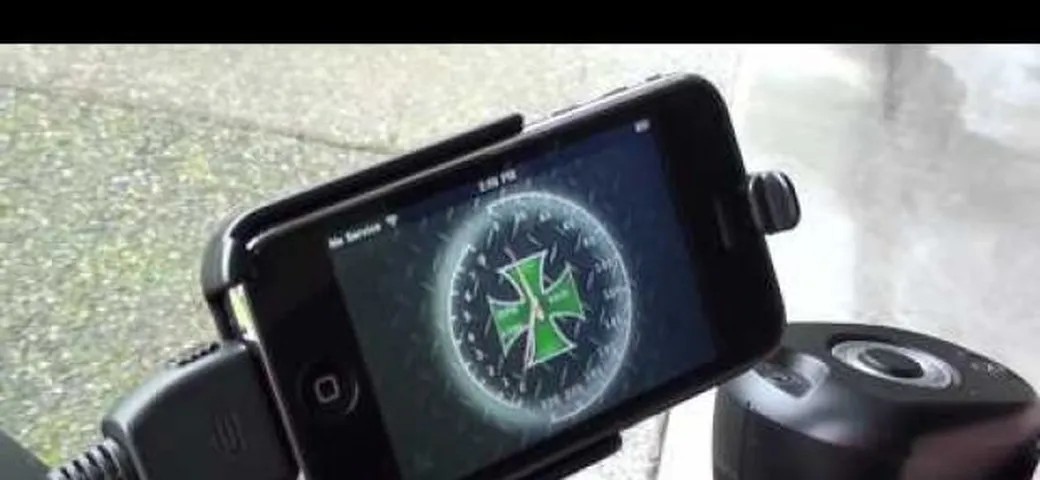GaugeFace: App che trasforma l'iPhone in una strumentazione Harley-Davidson