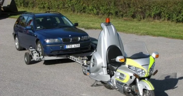 The Retriever: la Honda Goldwing per il soccorso stradale delle auto