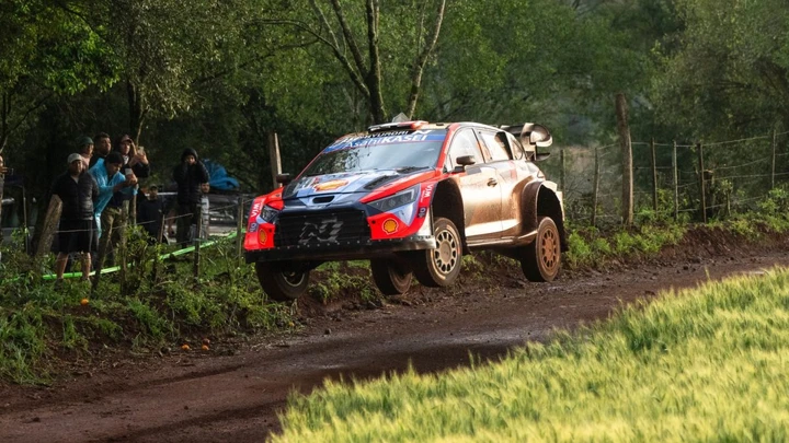 Hyundai, ritiro strategico di Fourmaux al Rally Paraguay: cosa cambia per il WRC
