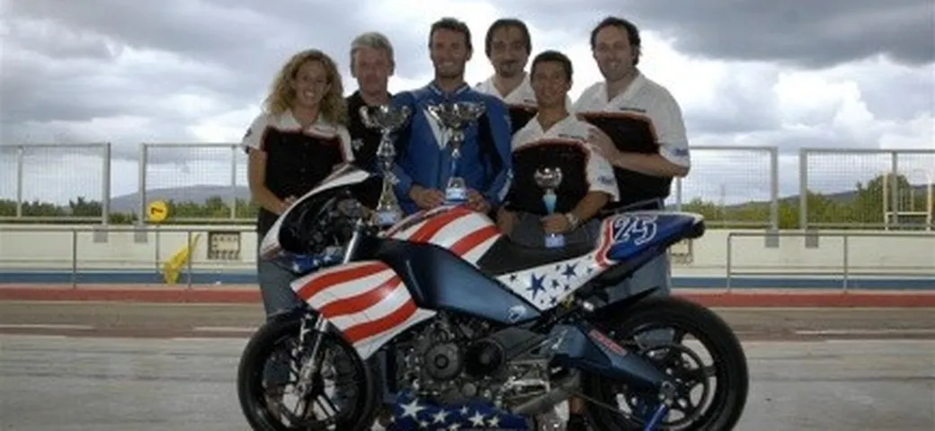 Buell domina la penultima gara del Trofeo Supertwins