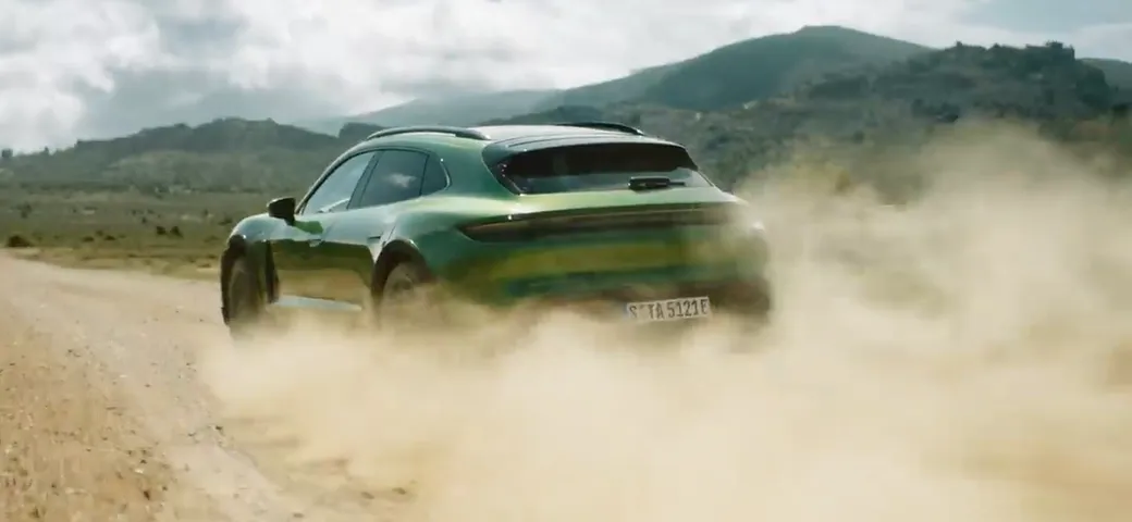 Porsche Taycan Cross Turismo: video ufficiale